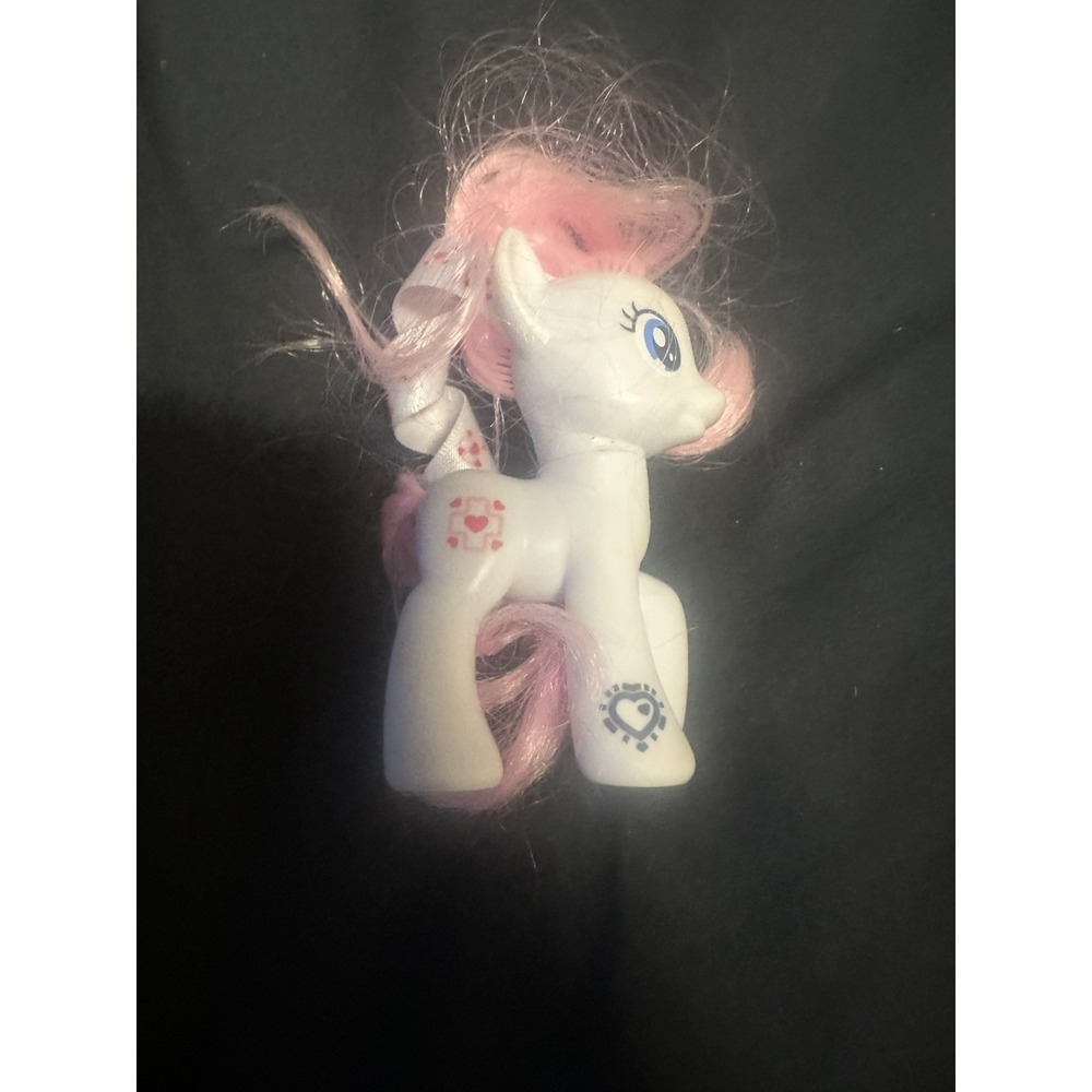 MY LITTLE PONY G4 NURSE Redheart With Ribbon Cutie Mark Magic MLP 2010